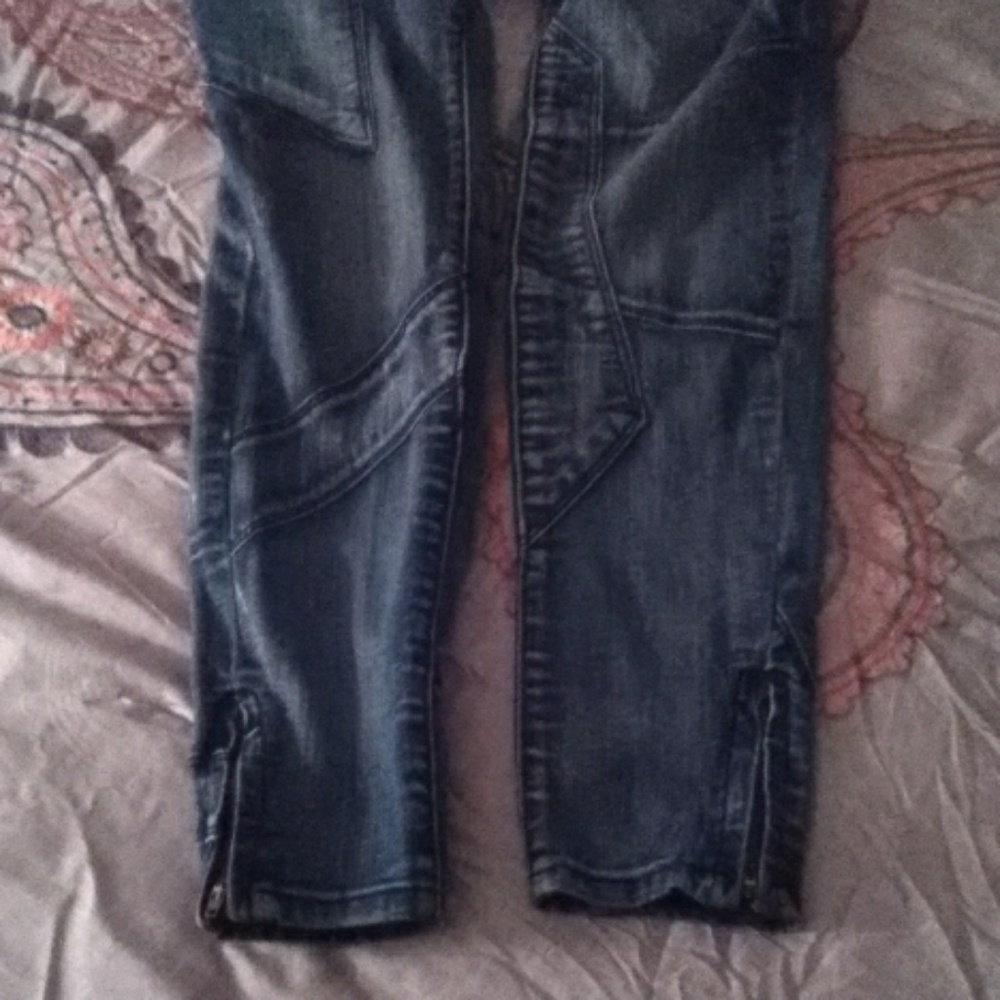 Jeans - Picture 2 of 3